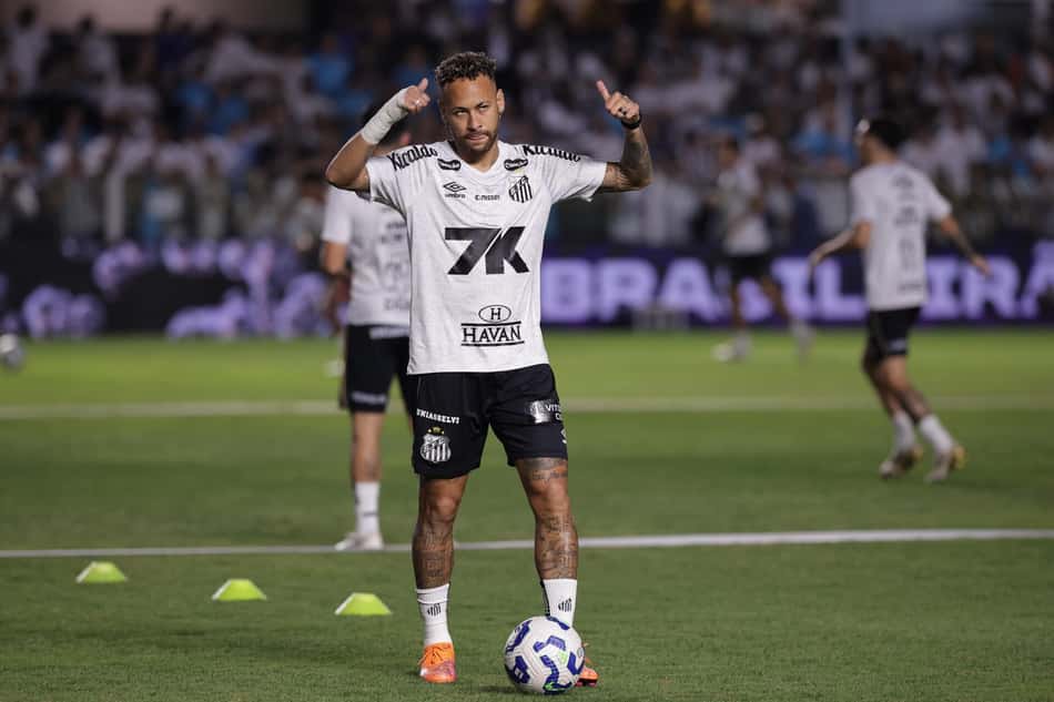 Neymar Jr jogador do Santos durante aquecimento antes da partida contra o Palmeiras