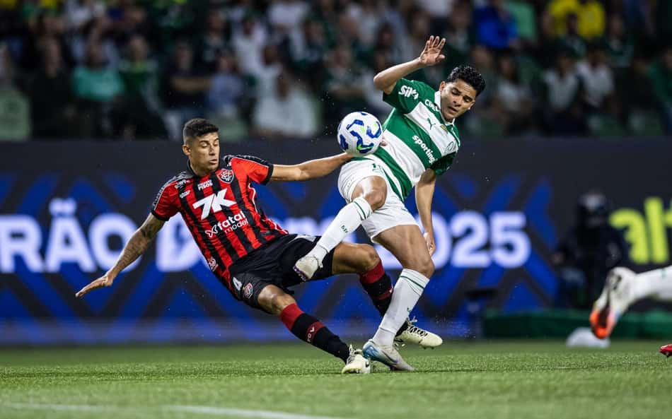Torcedores do Flamengo debocham de reclamação em Palmeiras x Vitória: 'Desesperados'