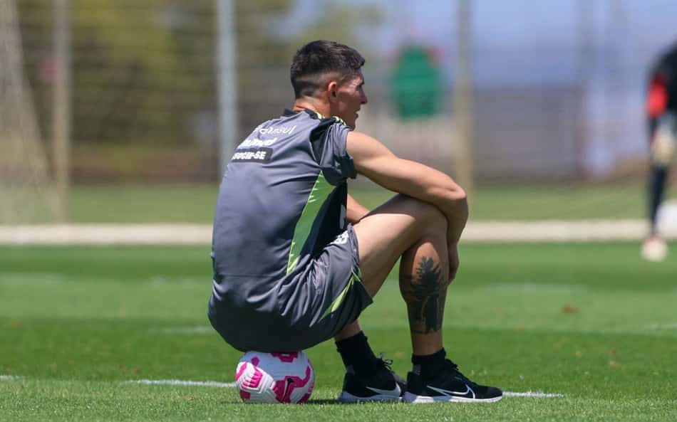 Bateu a zica e Rochet antecipa retorno ao gol do Internacional