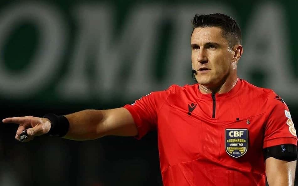 Torcedores do Palmeiras criticam arbitragem de Sport x Flamengo