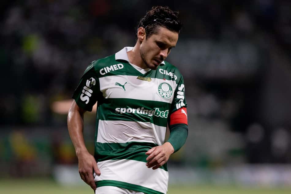 Raphael Veiga durante partida entre Palmeiras e Vitoria