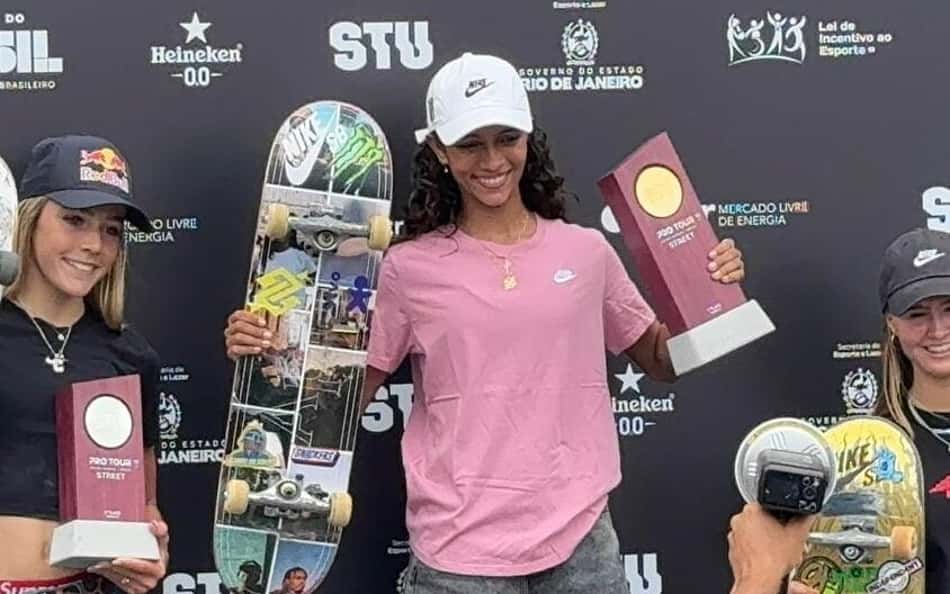 Rayssa Leal comemora 'fim do capacete' no STU Pro Tour do Rio