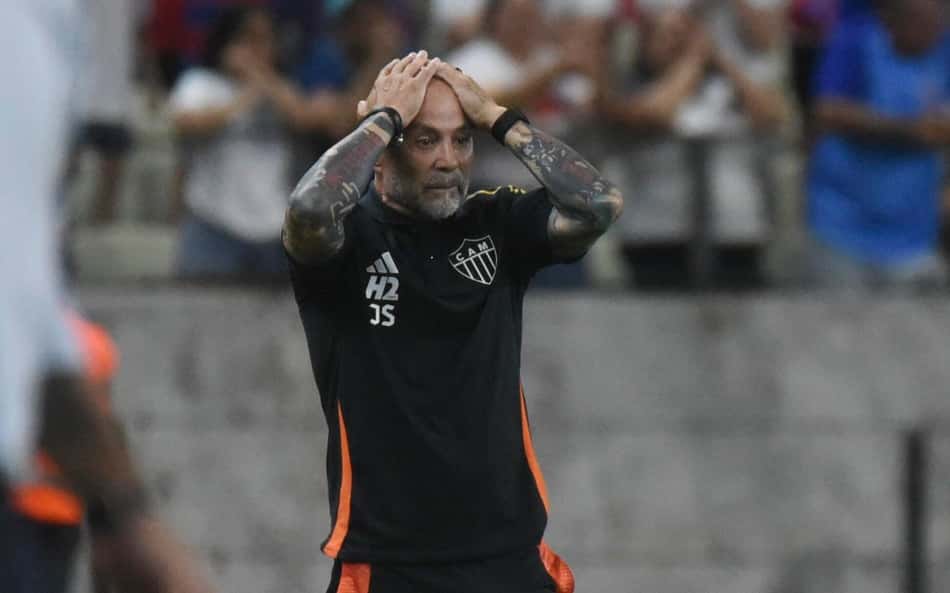 'Preocupado em ganhar', diz Sampaoli após derrota do Atlético-MG