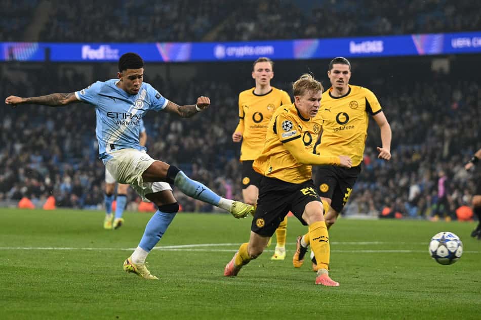 Savinho em ação no duelo entre City x Dortmund