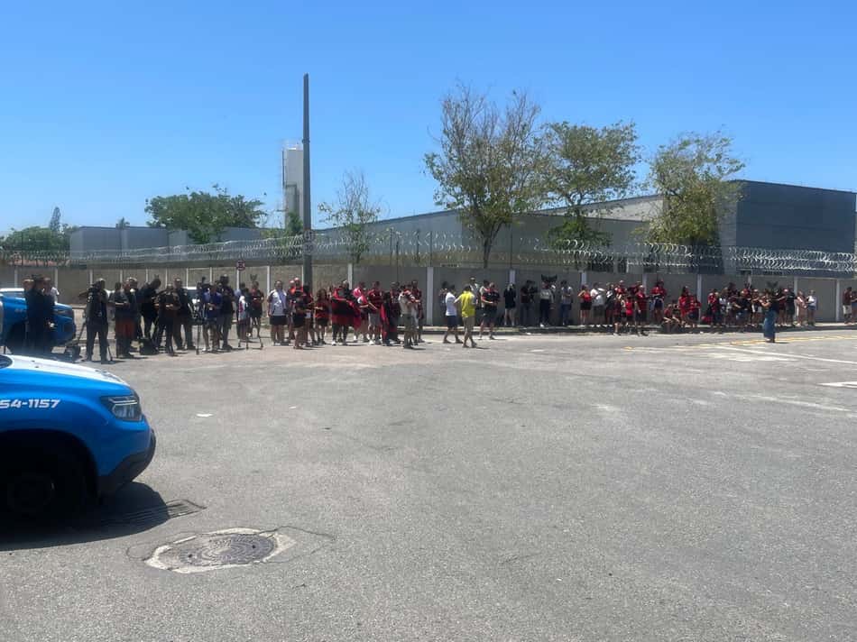 Torcida Flamengo no Aeroporto