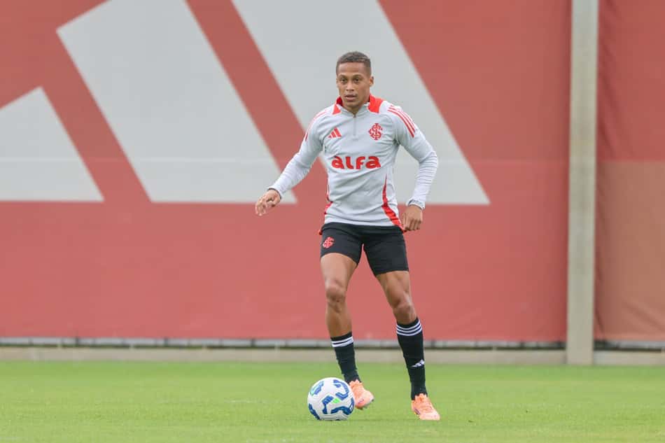 Vitinho, atacante do Internacional