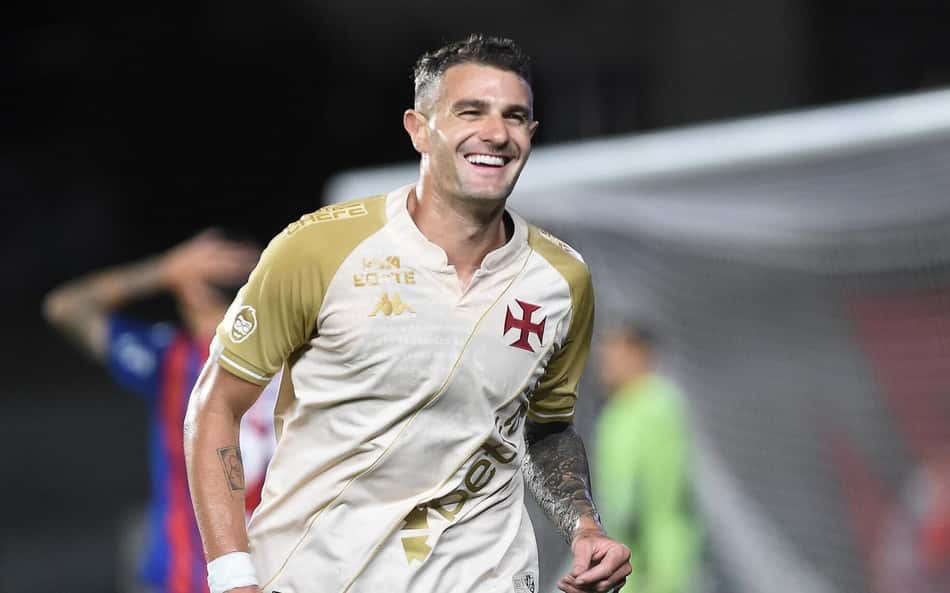 Atacante do Vasco, Vegetti também é nome de outras pessoas no Brasil