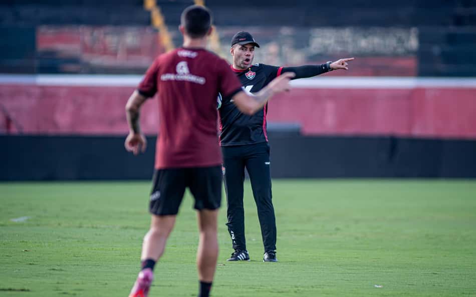 Veja provável escalação, dúvidas e desfalques do Vitória contra o Mirassol