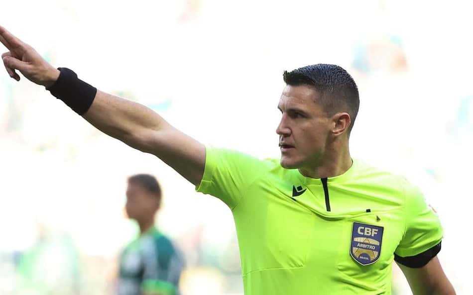 Decisão da arbitragem em Sport x Flamengo revolta torcedores: 'Bizarro'