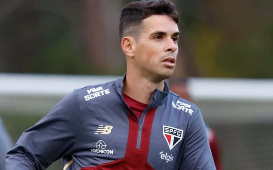 Oscar segue em observação e faz novos exames; veja situação do jogador do São Paulo