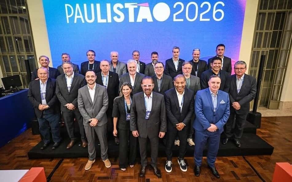 Presidentes dos clubes em reunião com a FPF (Foto: Divulgação/FPF)