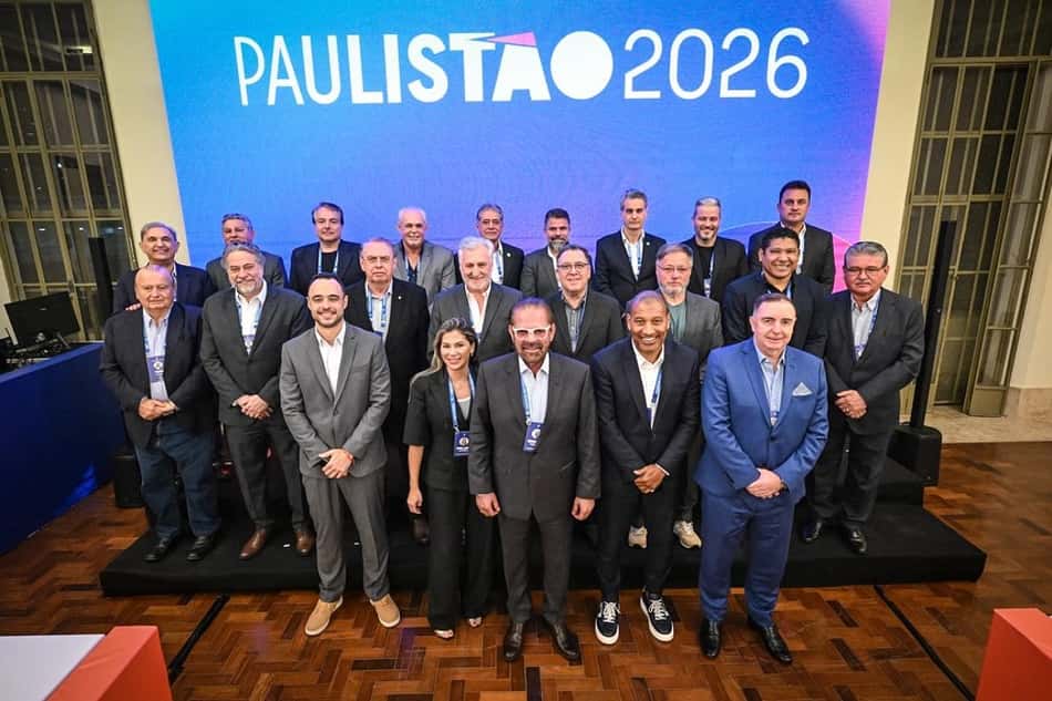 Presidentes dos clubes em reunião com a FPF (Foto: Divulgação/FPF)