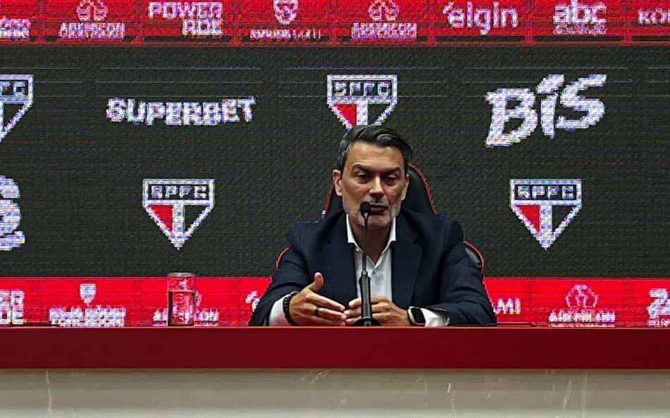 Rui Costa confirma seu futuro no São Paulo e fala sobre crise no departamento médico