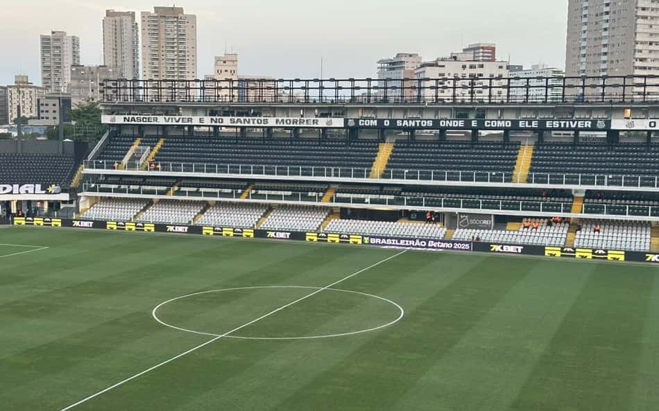 Vila Belmiro está pronta para receber o duelo diante do Sport. (Foto: Juliana Yamaoka/ Lance!)