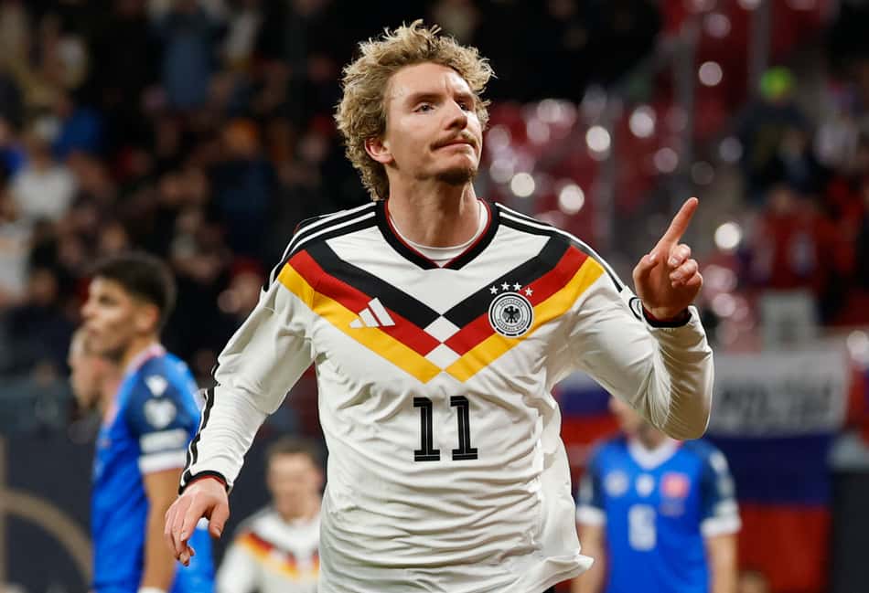 Woltemade comemorando o gol da Alemanha (Foto: Odd Andersen/AFP)