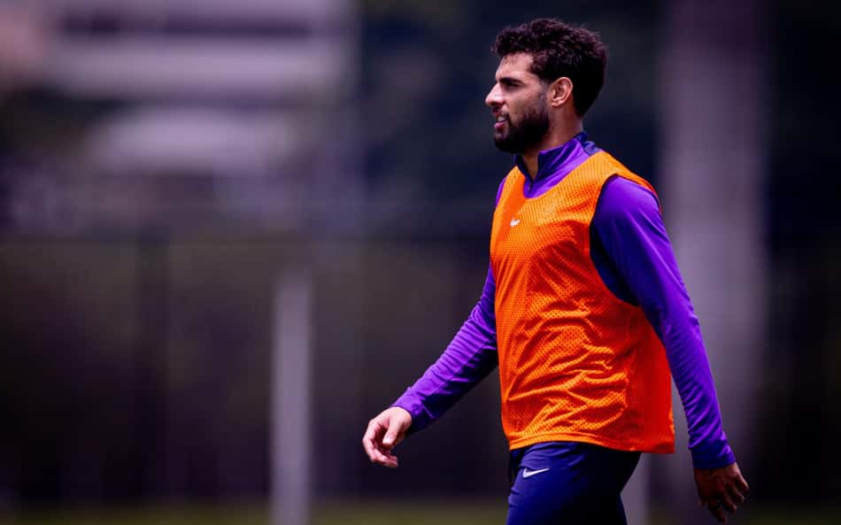 Corinthians: Dorival Júnior comanda treino tático de olho no Ceará