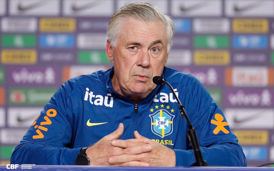 Torcedores mandaram recado para Ancelotti após Palmeiras x Bragantino (Foto: Rafael Ribeiro/CBF)