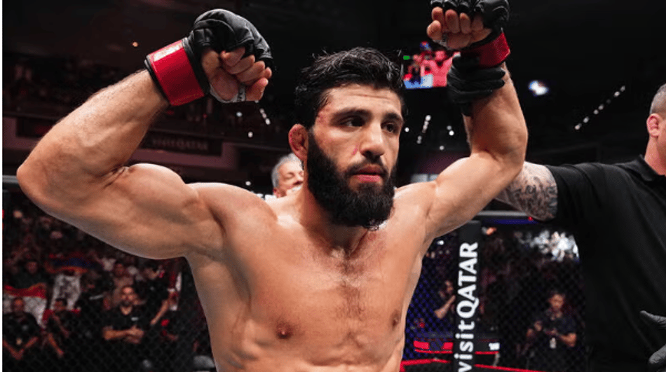 Arman Tsarukyan venceu a luta principal do (Foto: Divulgação / Reprodução UFC)