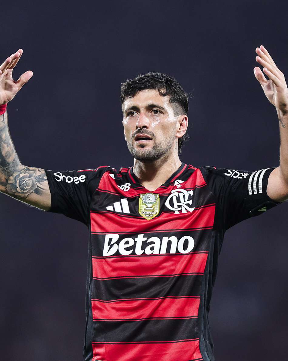 Arrascaeta comemora gol do Flamengo diante do Bragantino (Foto: Gilvan de Souza / Flamengo)