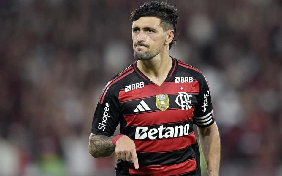 OPINIÃO: o insubstituível Arrascaeta tem um Brasileirão para chamar de seu no Flamengo