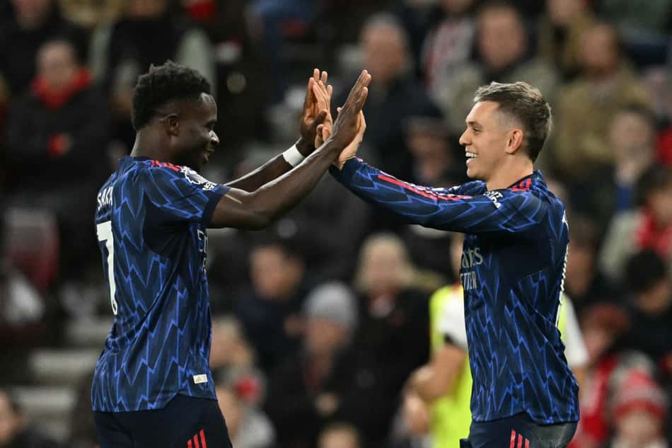 Pela Premier League, Sunderland e Arsenal empataram por 2 a 2 (Foto: Oli SCARFF / AFP)