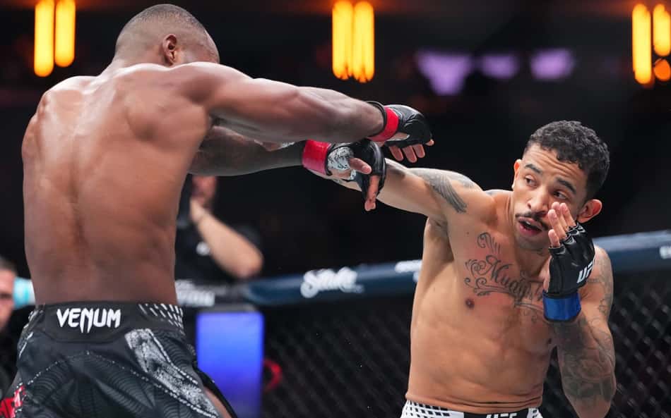 Carlos Prates nocauteia Leon Edwards no UFC 322 (Foto: Reprodução/UFC)