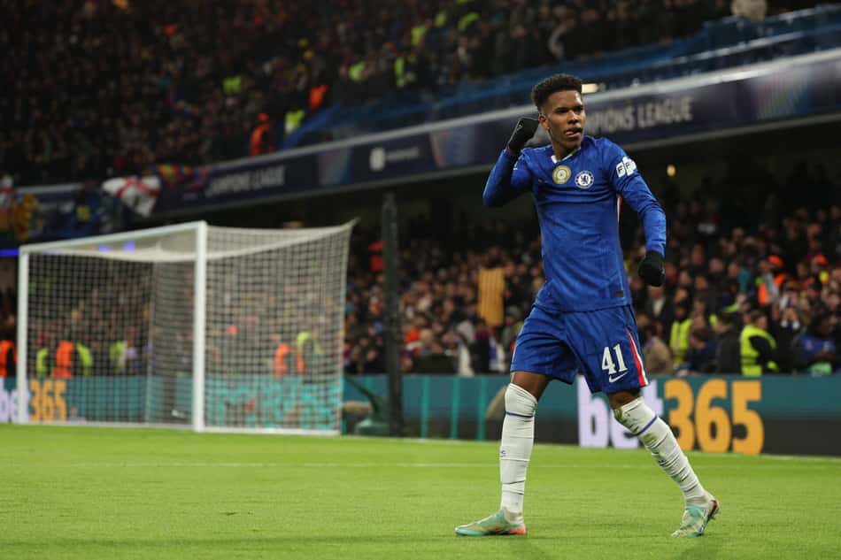 Com golaço de Estêvão, o Chelsea venceu o Barcelona por 3 a 0, pela Champions League (Foto: Adrian Dennis / AFP)