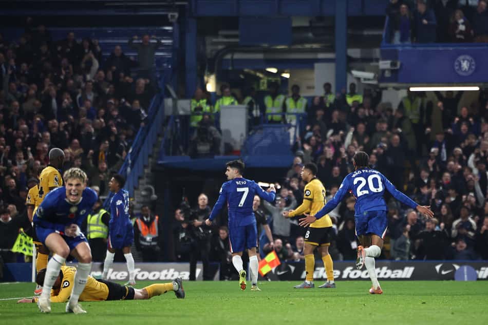Com passe de Estêvão, João Pedro marcou o segundo gol do Chelsea pela Premier League (Foto: HENRY NICHOLLS / AFP)