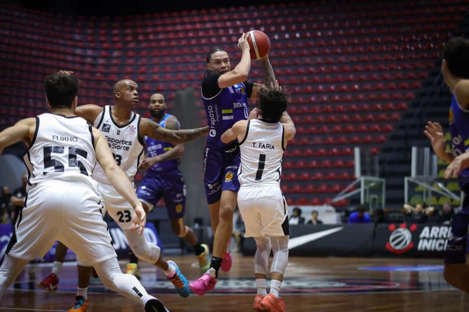 Corinthians e São José se enfrentam no NBB (Foto: Divulgação / Beto Miller)