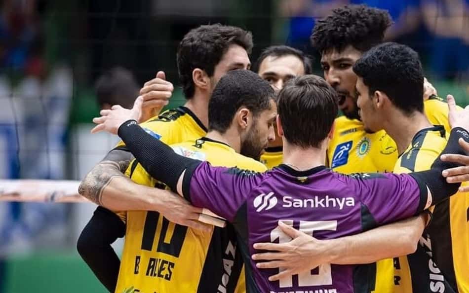 Praia Clube vence em jogo de quase 3 horas e Cruzeiro atropela na Superliga
