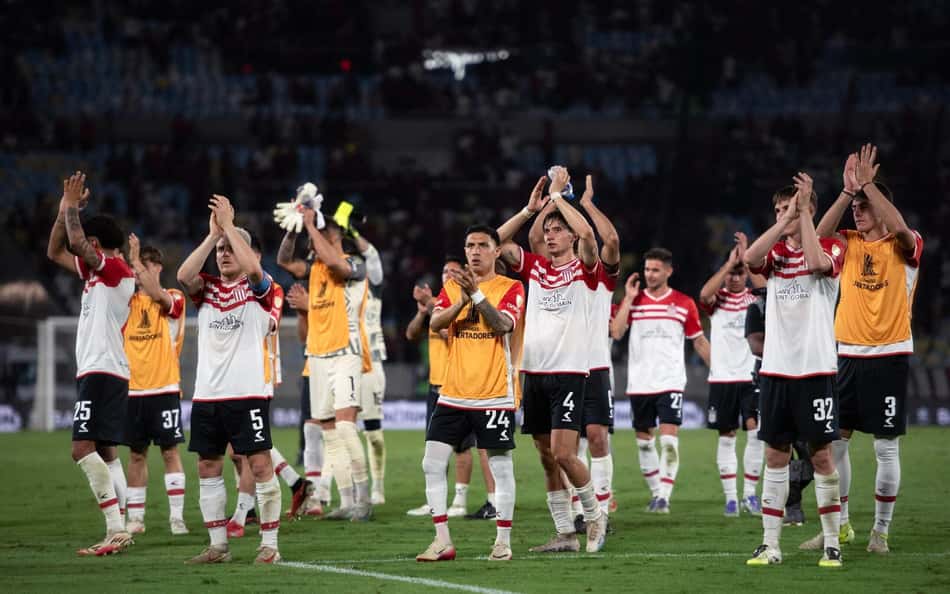 Estudiantes é punido por virar as costas para time de Di María