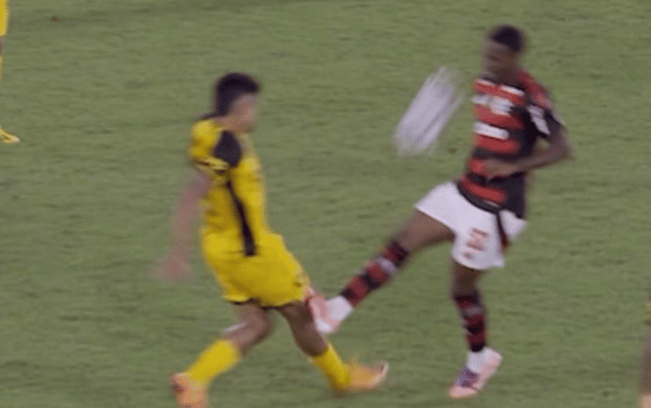 Entrada de Evertton Araújo em Flamengo x Sport (Foto: Reprodução)