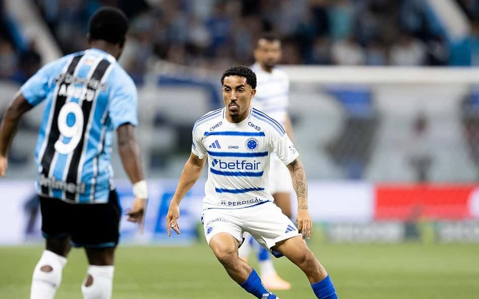 Grêmio x Cruzeiro se enfrentam na Arena do Grêmio (Foto: Lucas Bubols / Cruzeiro)