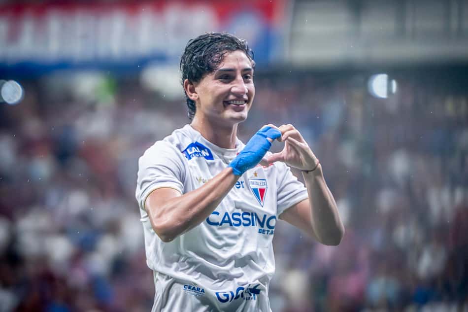 Herrera comemora gol do Fortaleza na Arena Fonte Nova