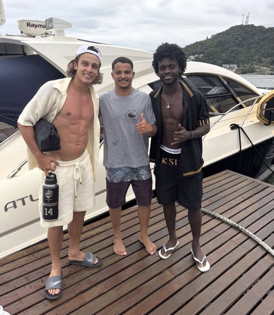 Canobbio e Santi Moreno, jogadores do Fluminense, em passeio (Foto: Divulgação)