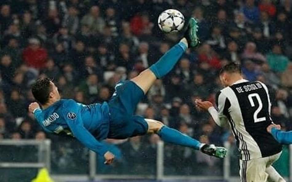 VÍDEO: Cristiano Ronaldo 'repete' bicicleta histórica que fez em Real x Juve