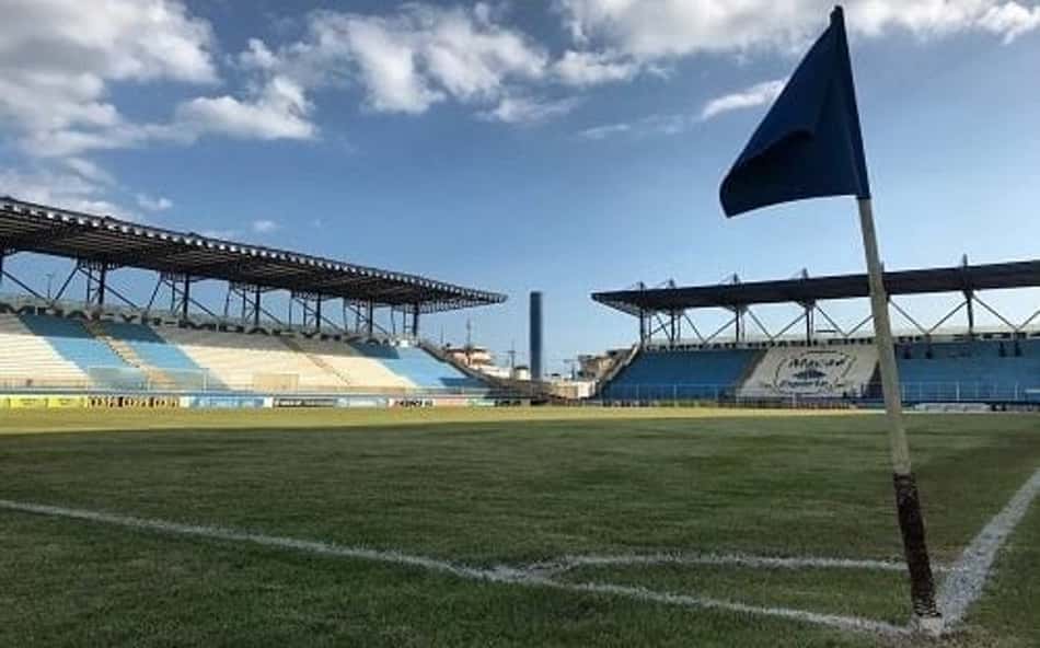 Justiça interdita estádio do Macaé após briga generalizada no Carioca B2