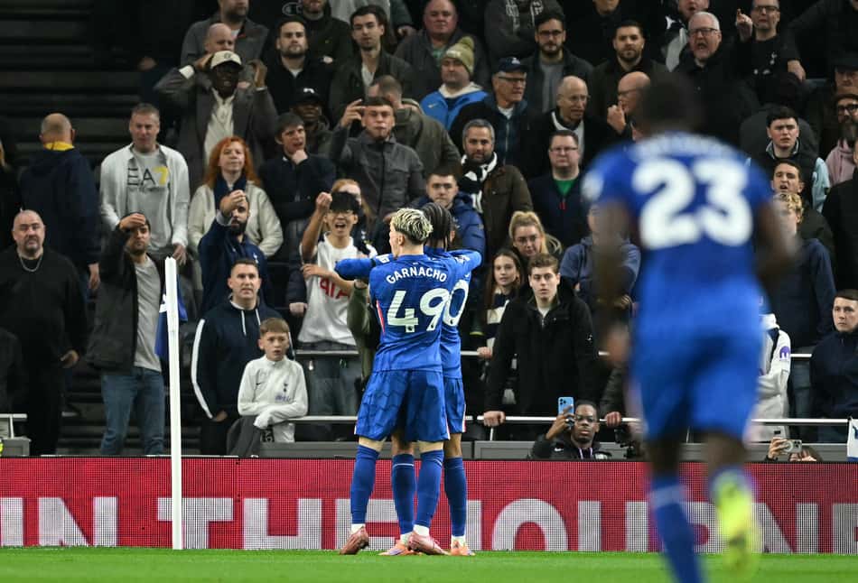 O Chelsea vai ao Azerbaijão enfrentar o Qarabag pela Champions League (Foto: JUSTIN TALLIS / AFP)