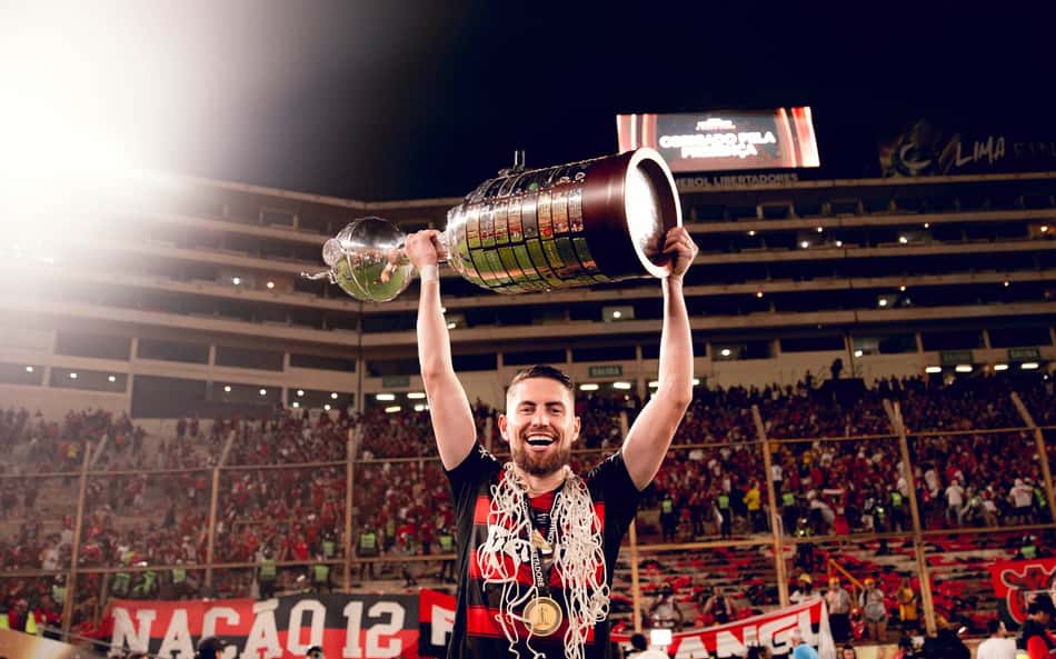 Campeão de tudo na Europa, Jorginho se diz 'incrédulo' com o Flamengo e projeta festa no Rio: 'É sério isso?'