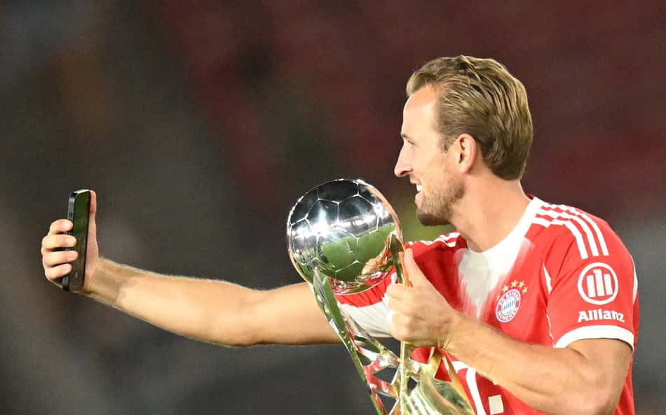 Barcelona elege Harry Kane como preferido para substituir Lewandowski