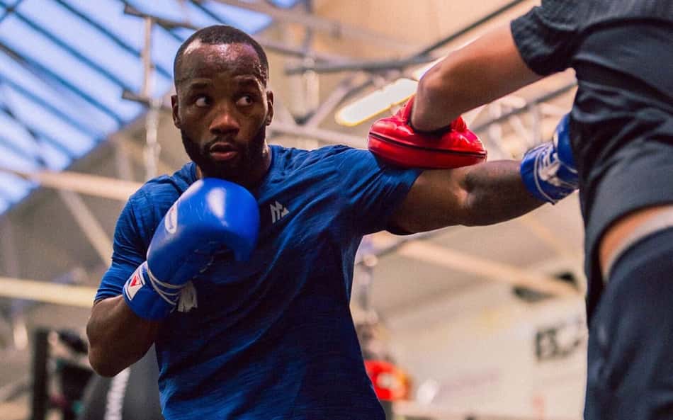 Leon Edwards em camp para UFC 322 (Foto: Reprodução/X/UFC)