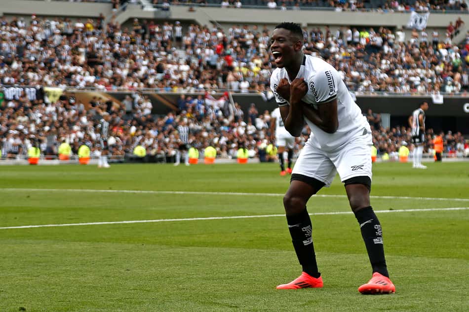 Luiz Henrique comemora gol pelo Botafogo na final da Libertadores