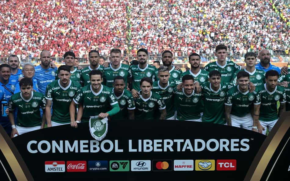 Torcida do Palmeiras aponta vilão em título do Flamengo: 'Parabéns'