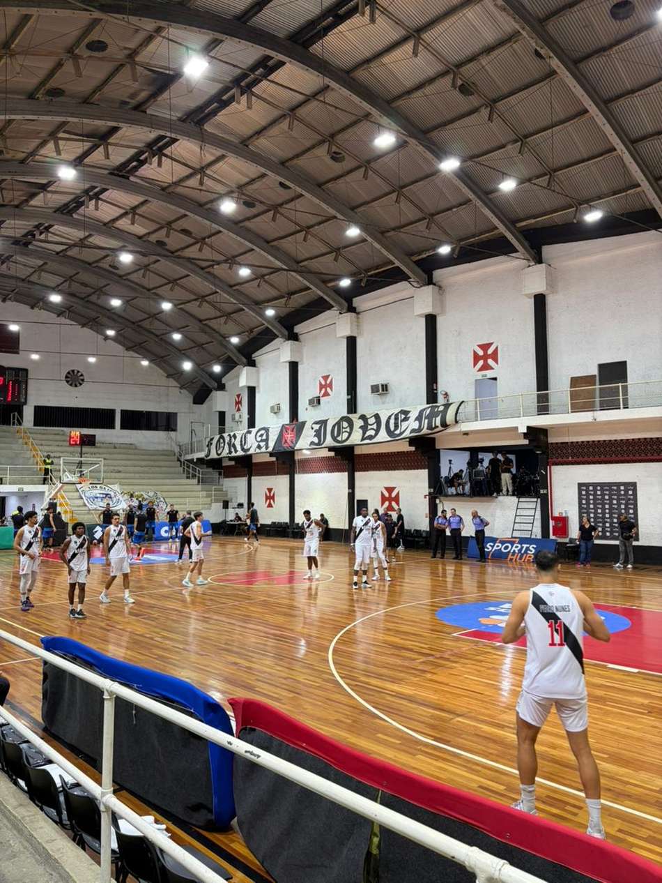 Rio Claro vence Vasco em São Januário pelo NBB (Foto: Pedro Bernardo/ Lance!)