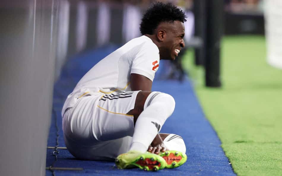 Virginia 'atrapalha' Vini Jr, e Endrick estreia: Real Madrid goleia o Valencia