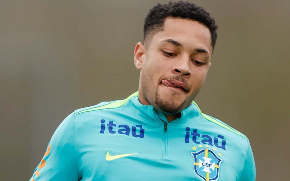 Vitor Roque nega homofobia e diz confiar em advogados do Palmeiras no STJD