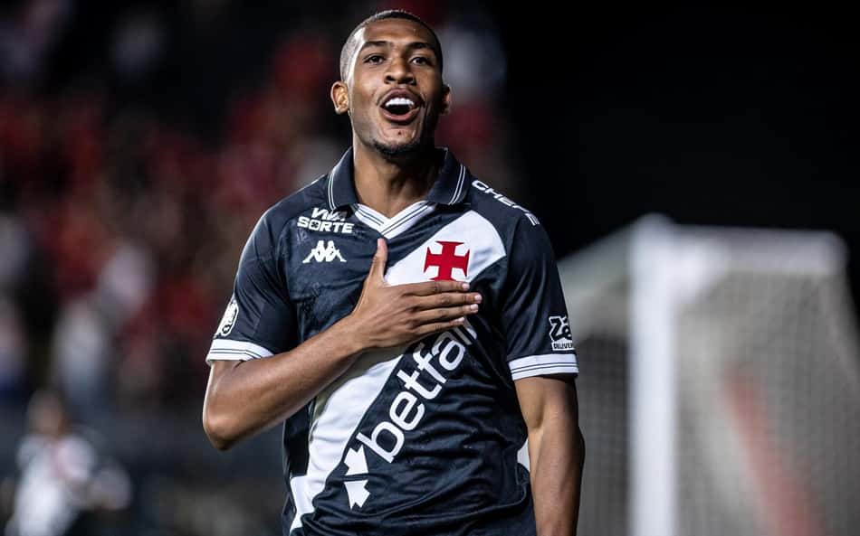 Rayan comemora gol em Vasco x Internacional (Foto: Affonso Andrade/Agência F8/Gazeta Press)