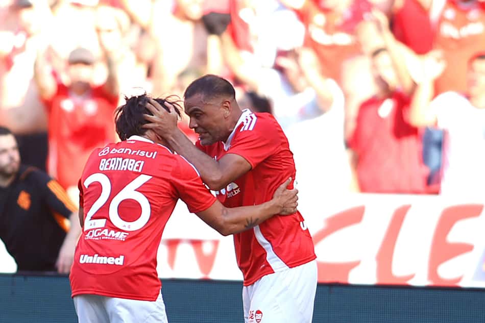 Bernabei e Gabriel Mercado do Internacional