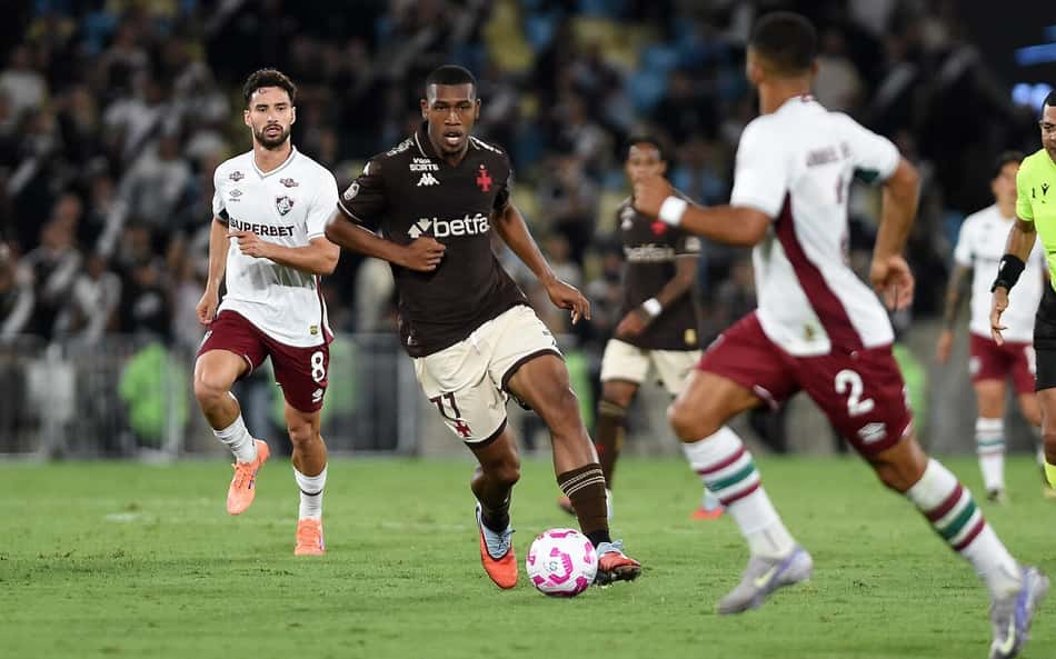 Vidente prevê resultado de Vasco x Fluminense pela Copa do Brasil