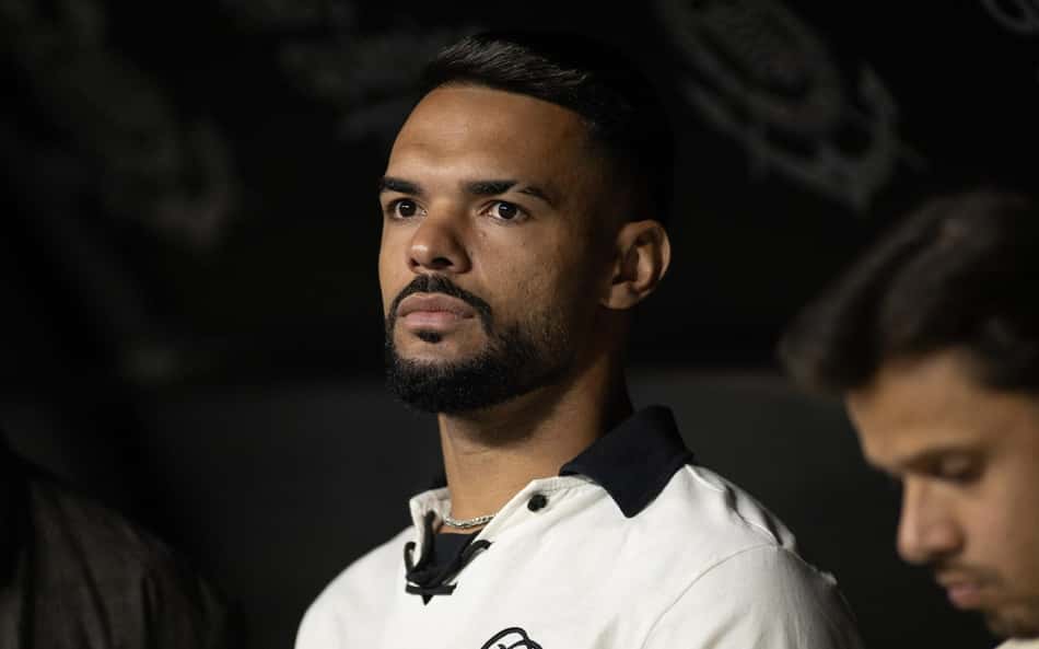 Raniele sente dores e preocupa Corinthians para semifinal da Copa do Brasil